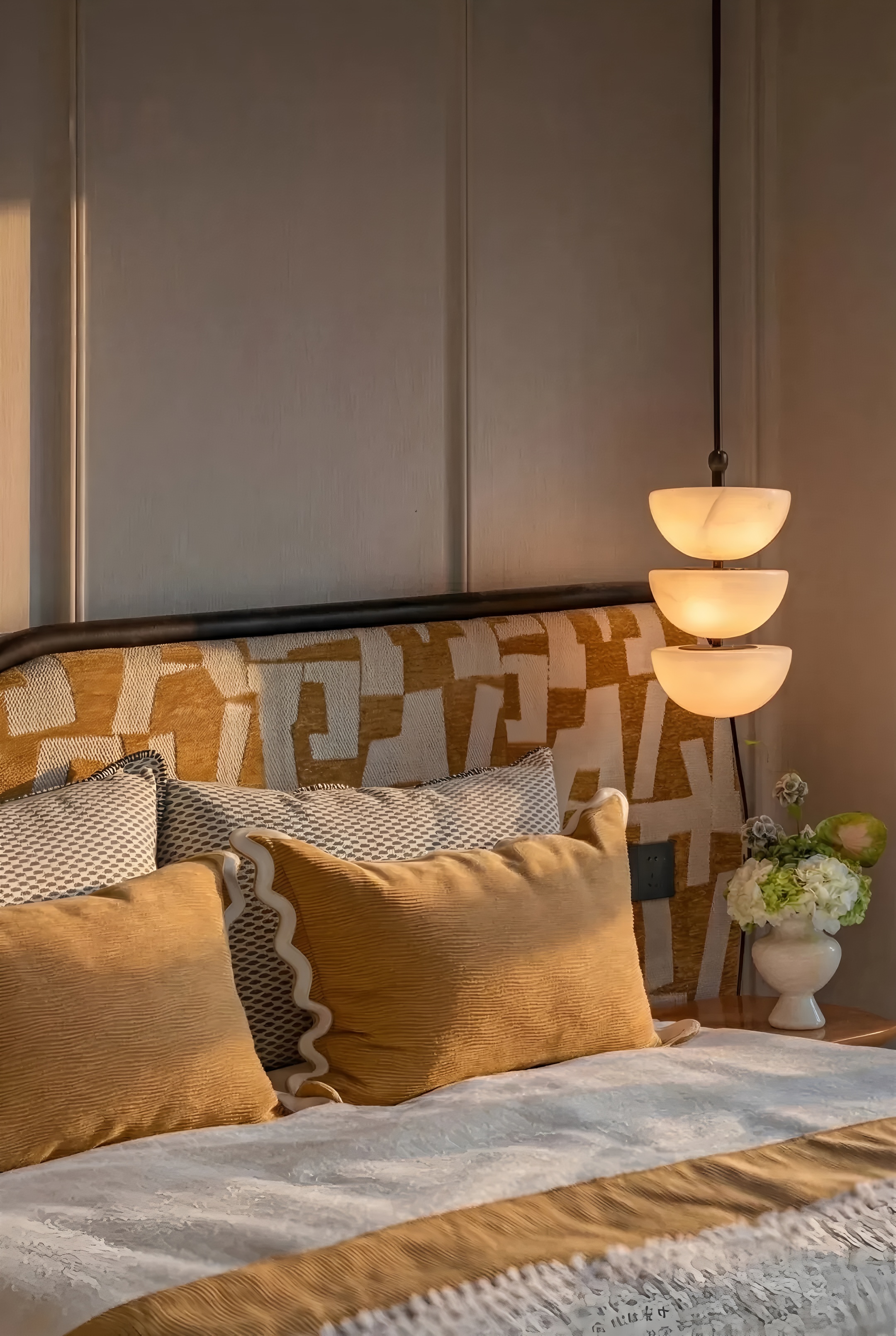 广州金地香山湖·御湖颂别墅样板间丨中国广州丨诗意空间设计-45