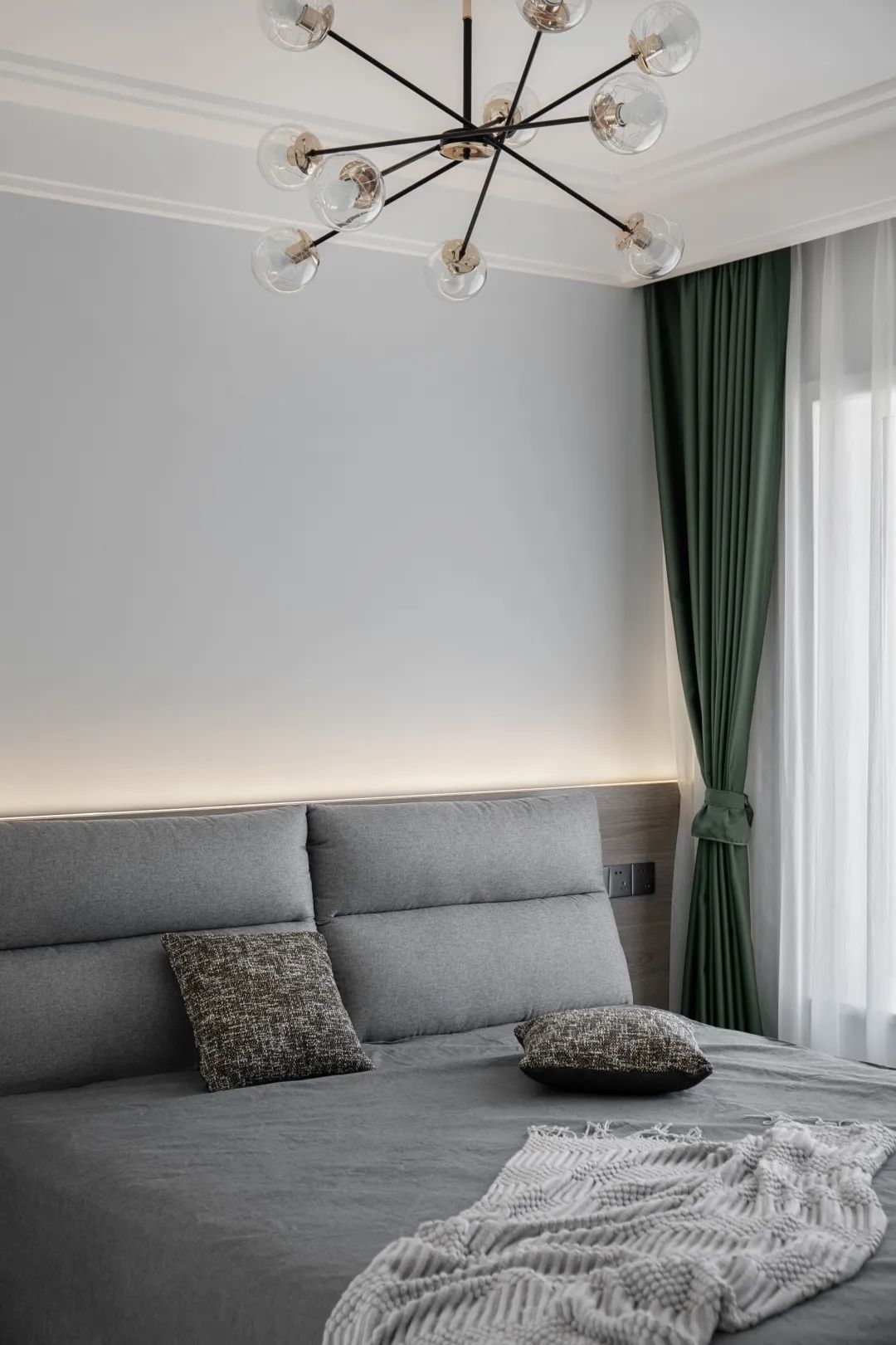 重庆融创春晖十里雍和府 | 黑白灰里的现代简约温情-36