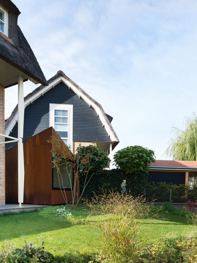 荷兰花园多功能工作室-3