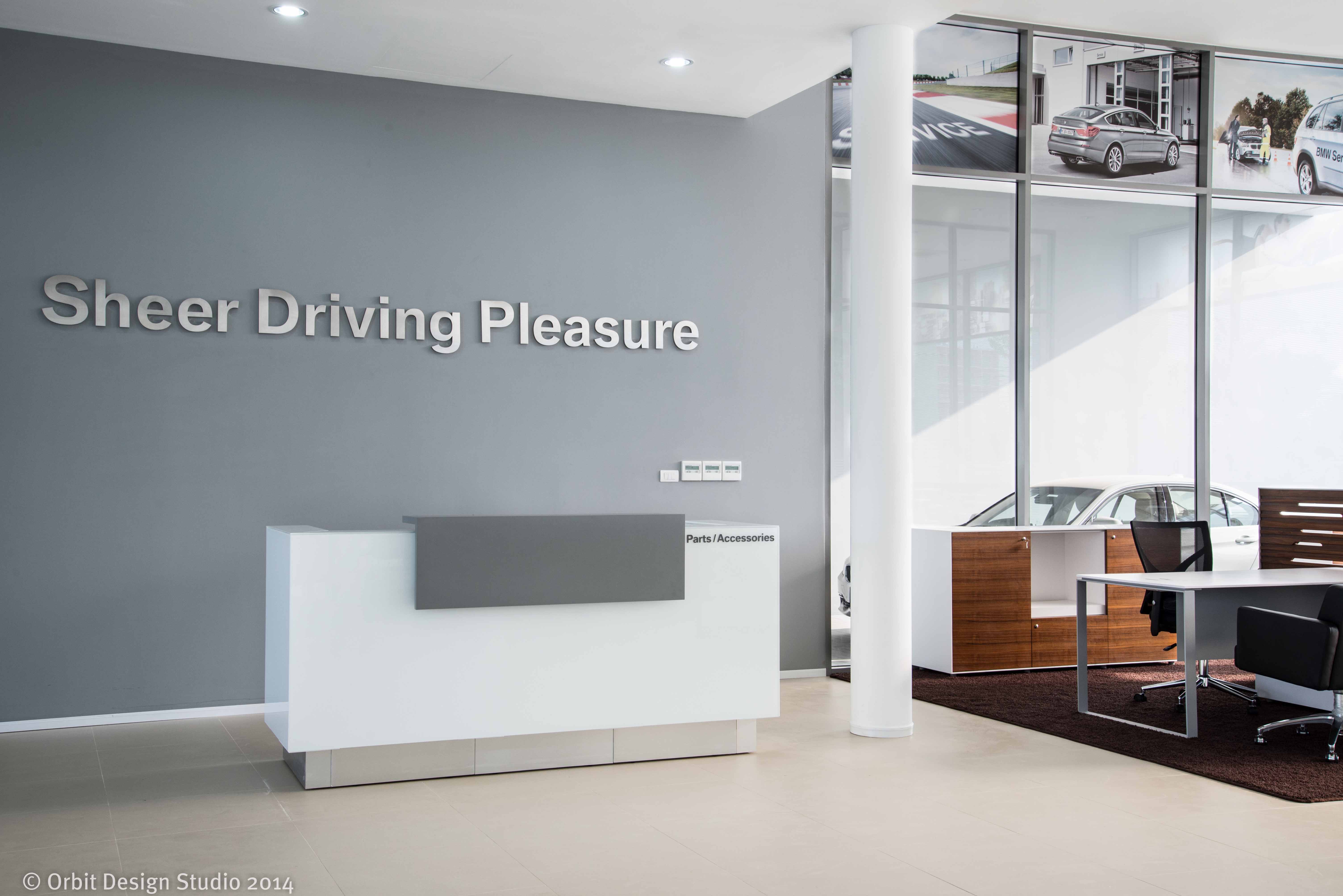 曼谷 BMW 展厅 | 轨道设计工作室-13