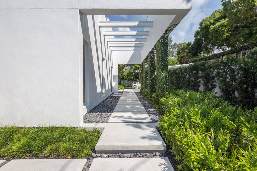 ‘Less is More’风格景观设计（佛罗里达热带简约住宅）丨美国-4