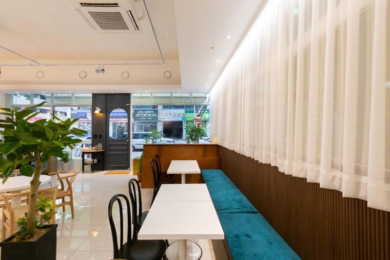 22 平米温馨小咖啡馆，打造温暖空间-11