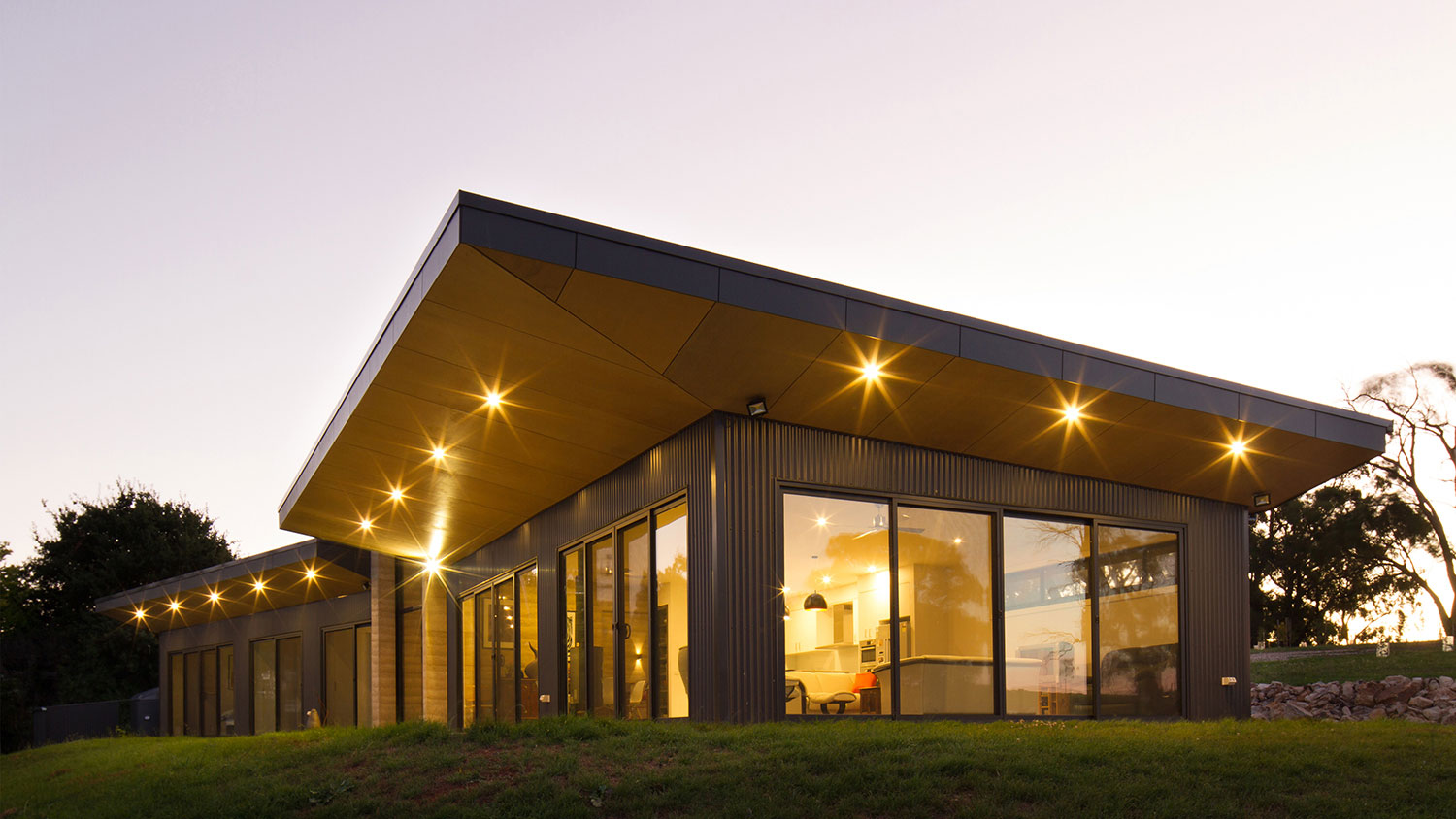 Finnis Architects设计的水边小住宅-9