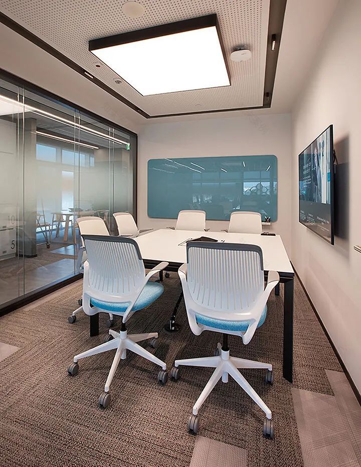 SAP 土耳其总部办公设计 | 优雅高级灰调、工作生活相融合-48