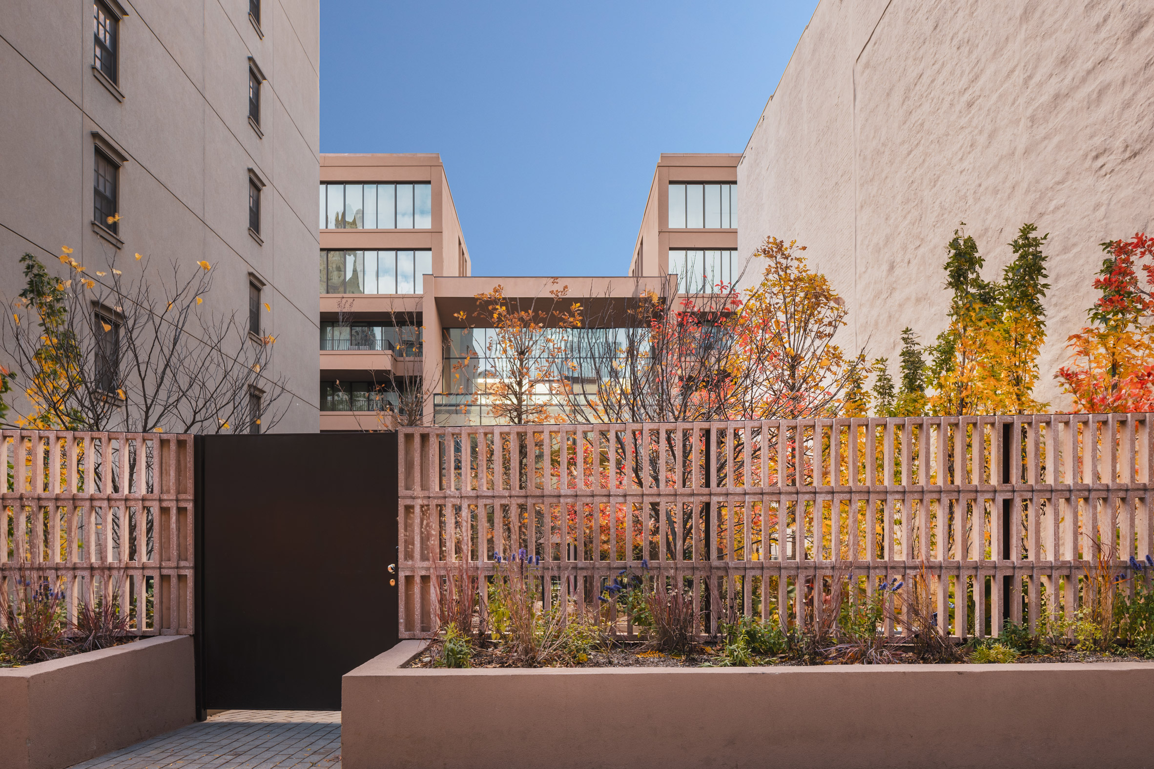 卑尔根

验证：卑尔根是挪威城市Bergen约定俗成的准确音译，不存在歧义，符合唯一性和准确性的要求 -17