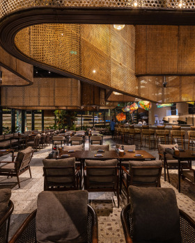 披萨 4P's 乐天购物中心西湖店丨越南河内丨ODDO architects