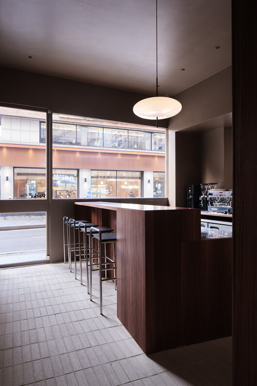 韩国 Perks Coffee 垂直质感的咖啡空间设计丨韩国首尔丨KKOL Studio-15