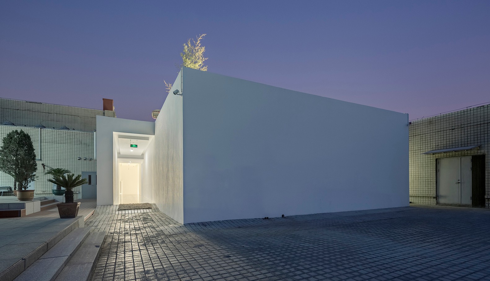 “闹中取静”——购物大厦上建立起竹林环绕的私人会所-19