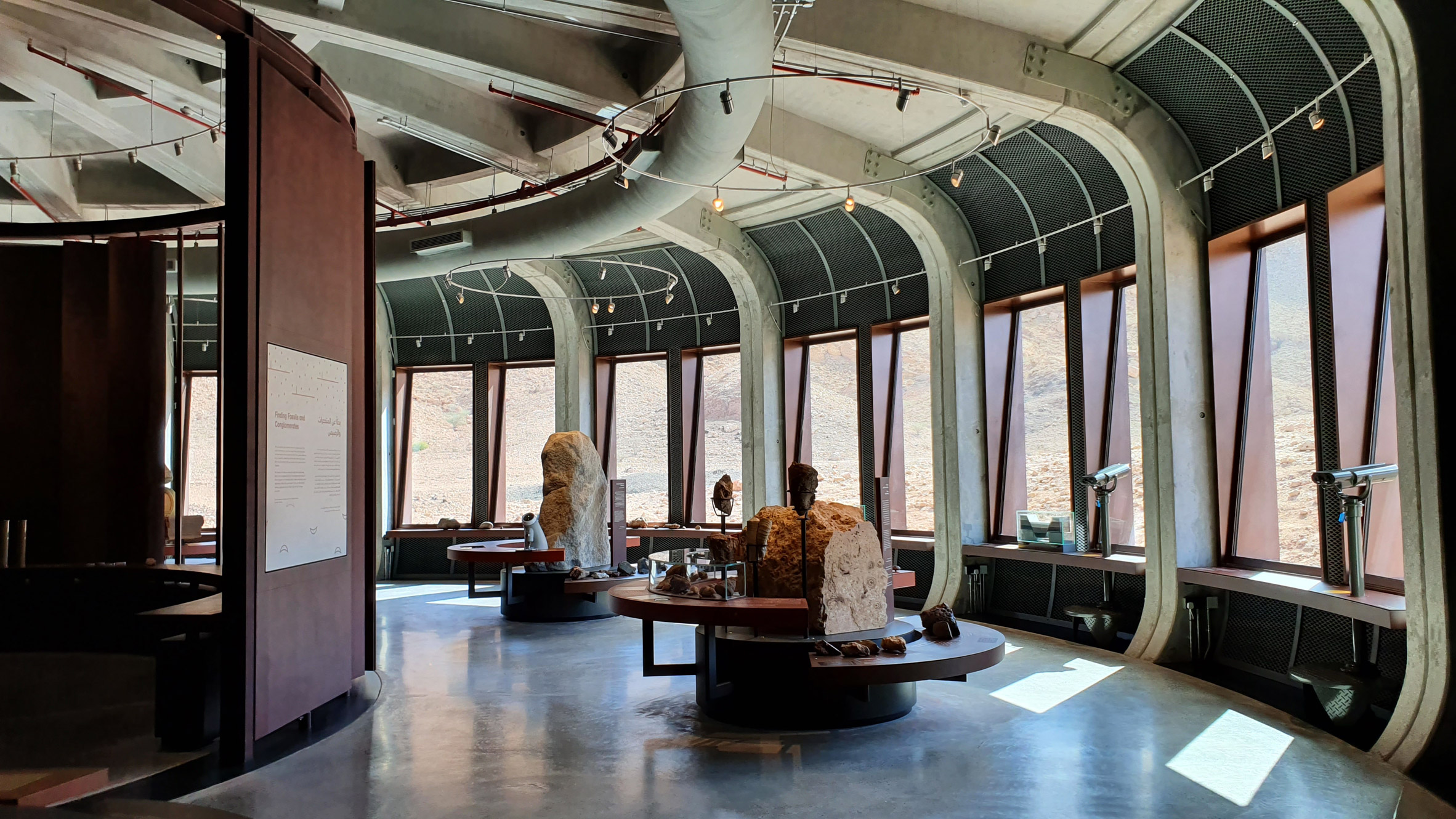 沙漠中的"海洋瑰宝"—— Hopkins Architects 打造阿联酋 Sharjah 地质公园游客中心-13