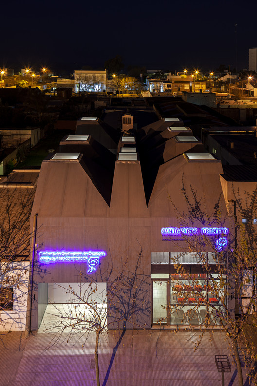 阿根廷 SCC·Villa Clinic 的多面膜设计-38