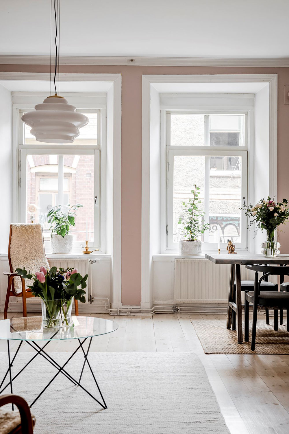 瑞典 60㎡粉色调公寓，复古橱柜增色不少-10