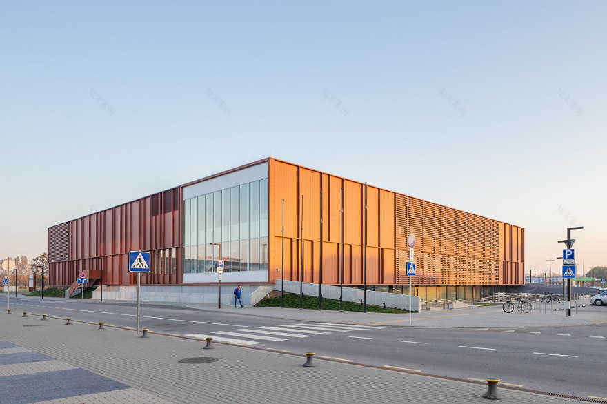 漂浮在立陶宛的海浪之上——克莱佩达游泳中心-7