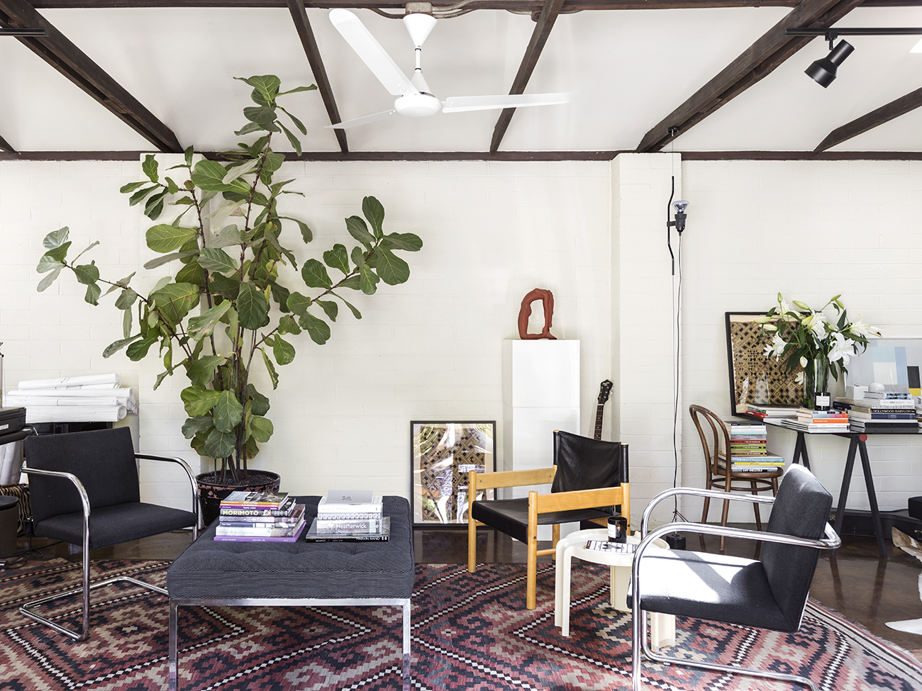 LA室内设计师的Silverlake平房丨美国洛杉矶丨Jezek（同名室内设计公司负责人）-0