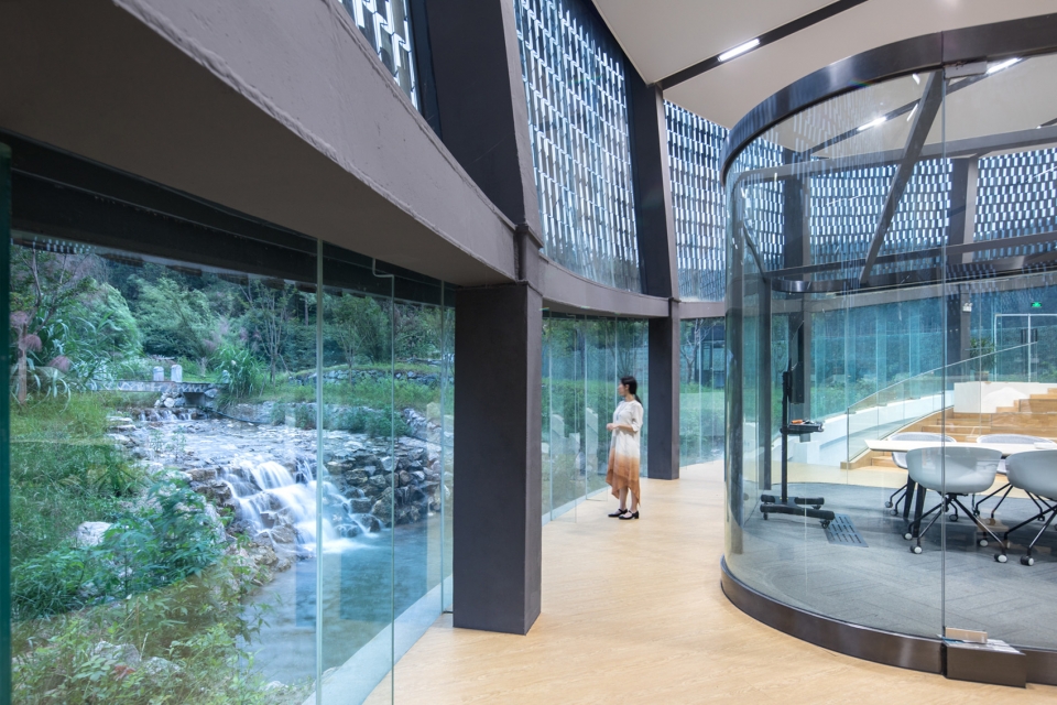 景德镇三宝蓬陶瓷设计中心丨中国景德镇-35