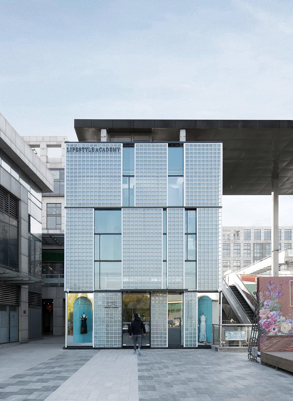 七月 & 女子生活体验中心,上海 / Mur Mur Lab-4