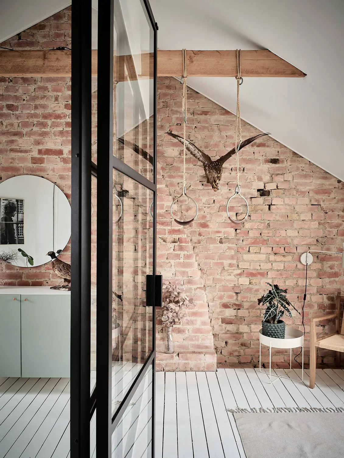 1926 年历史建筑中的温暖城市家园-2