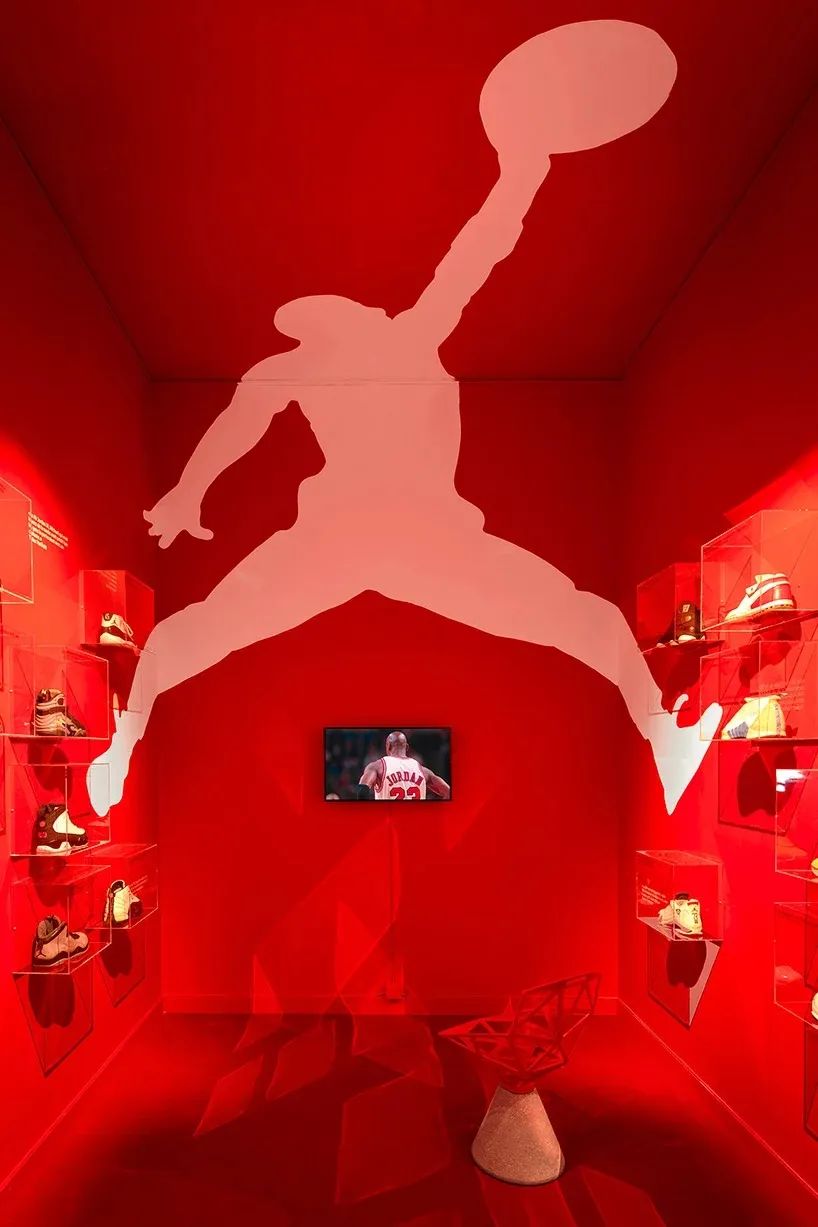 ​Mathieu Lehanneur为sneakers运动鞋“游乐场”设计了丰富多彩的场景-47