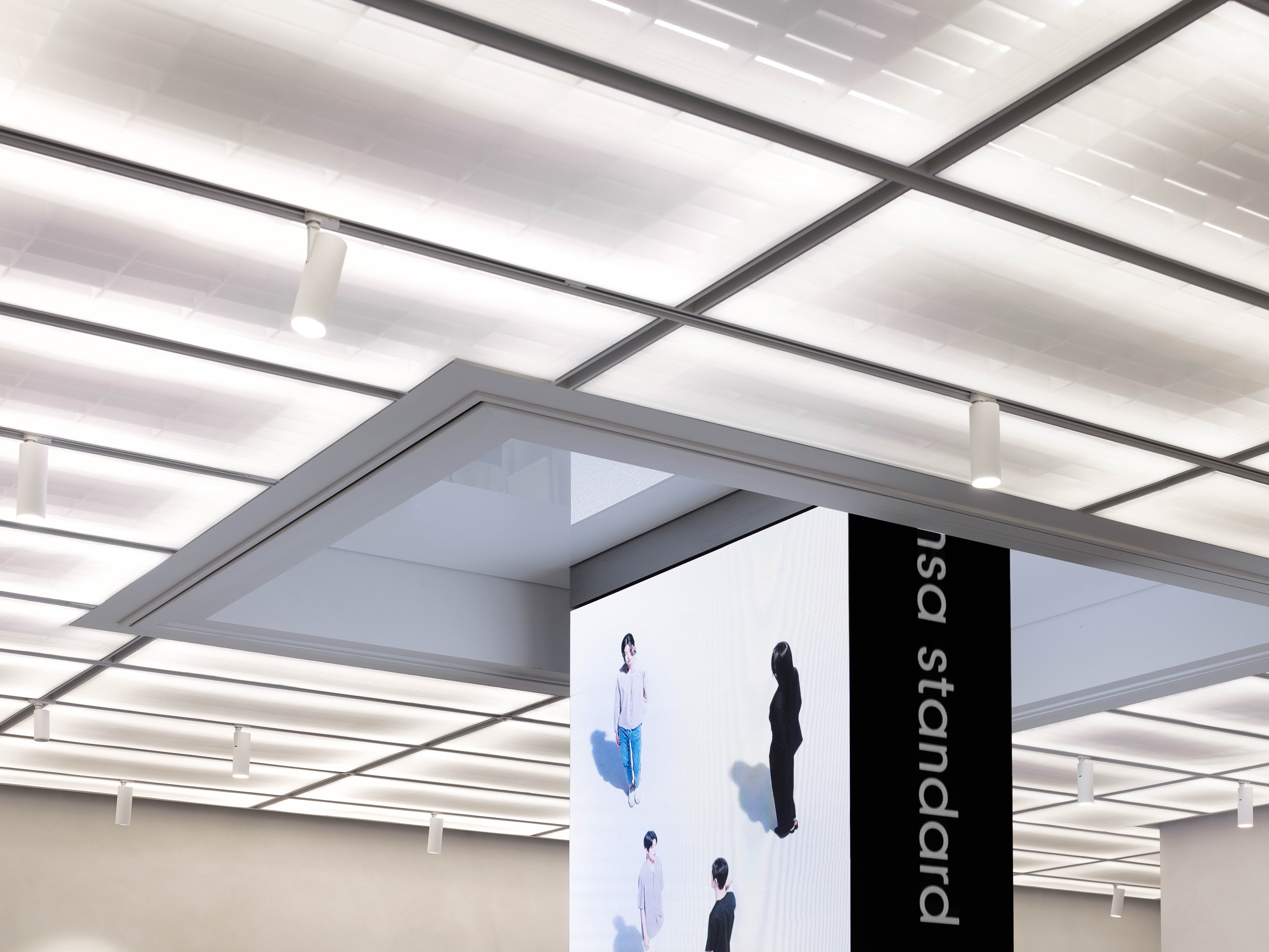 Musinsa Standard 服装店丨韩国首尔丨LABOTORY-23