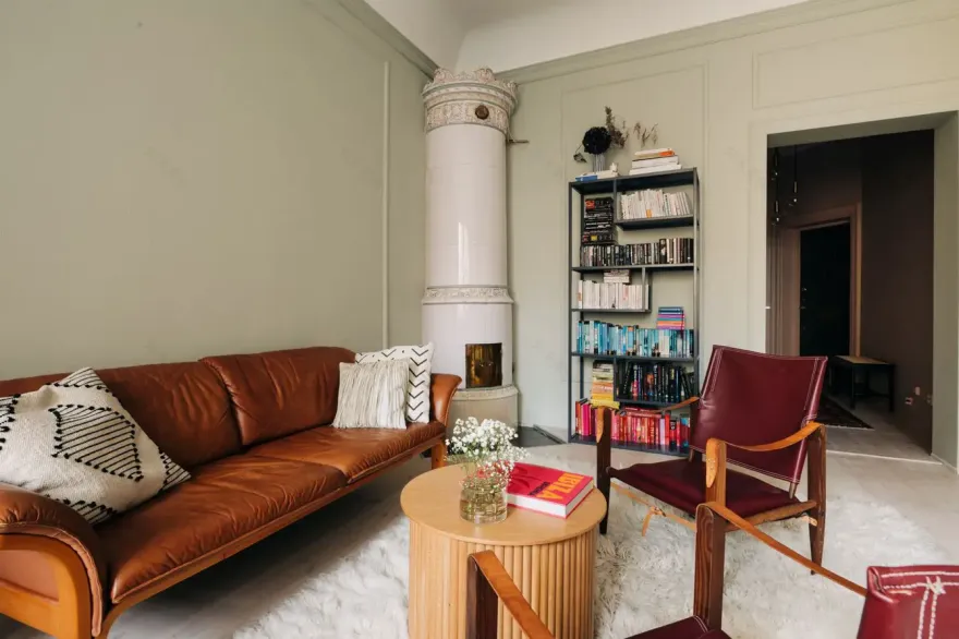 斯德哥尔摩独特设计公寓 | 古典与现代的完美融合-5