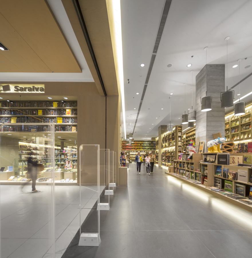 巴西 Saraiva 书店 | 公共广场与图书馆的完美融合-10
