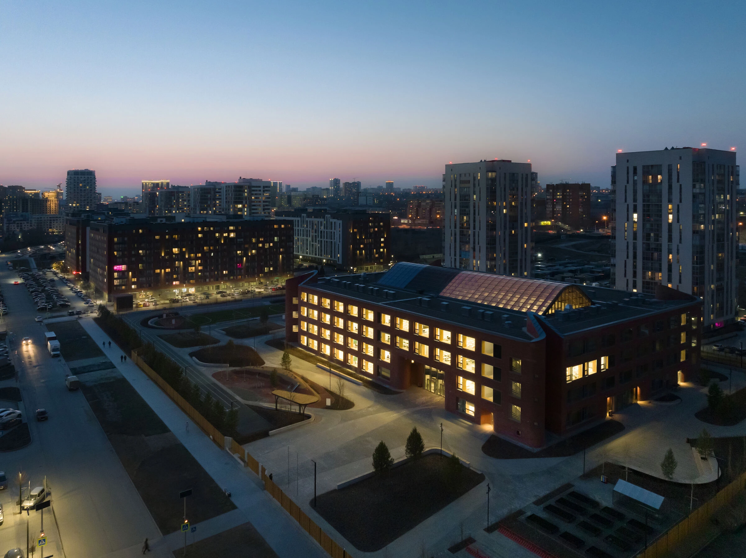 新西伯利亚公立学校丨俄罗斯新西伯利亚丨Brusnika Company,SVESMI-9