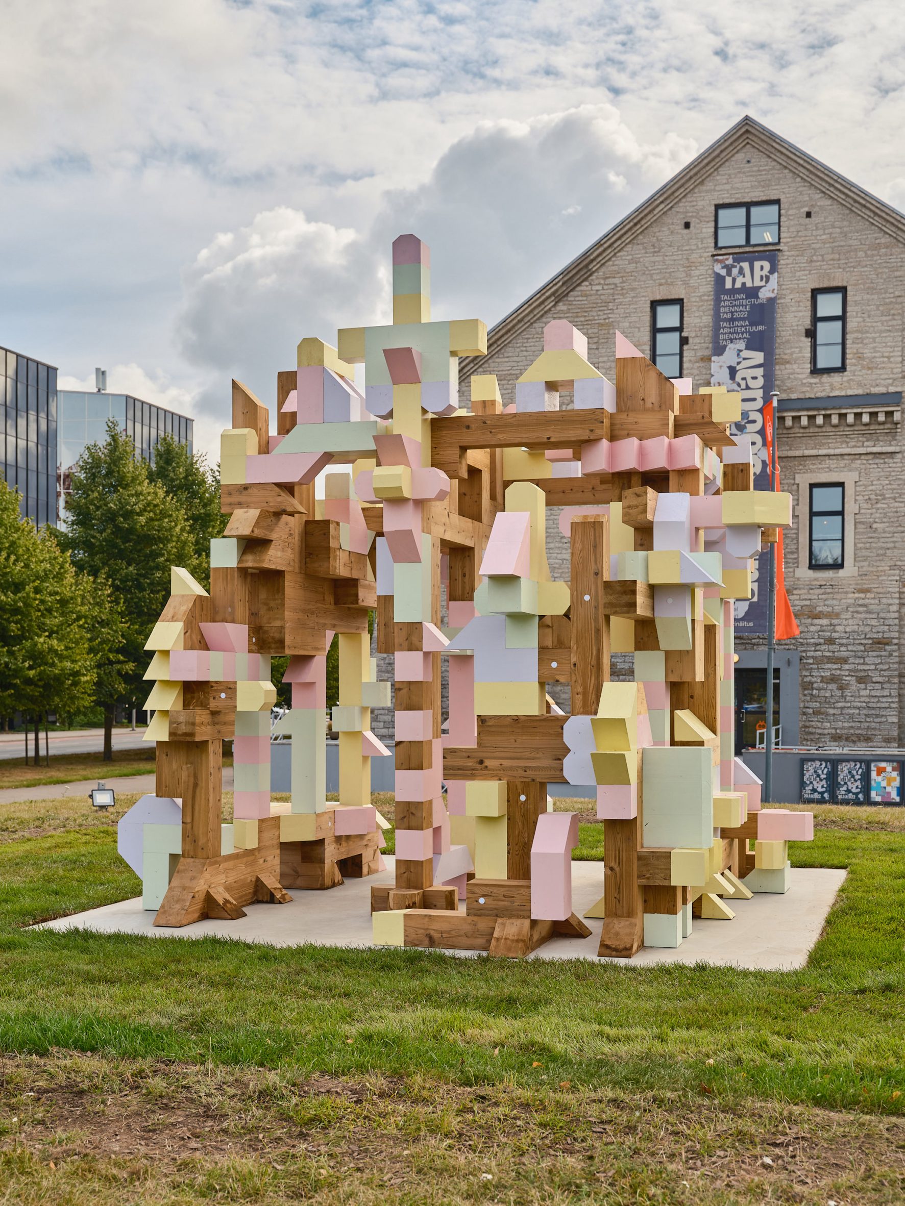 全球首个 NFT 社区共建建筑在爱沙尼亚落成-7