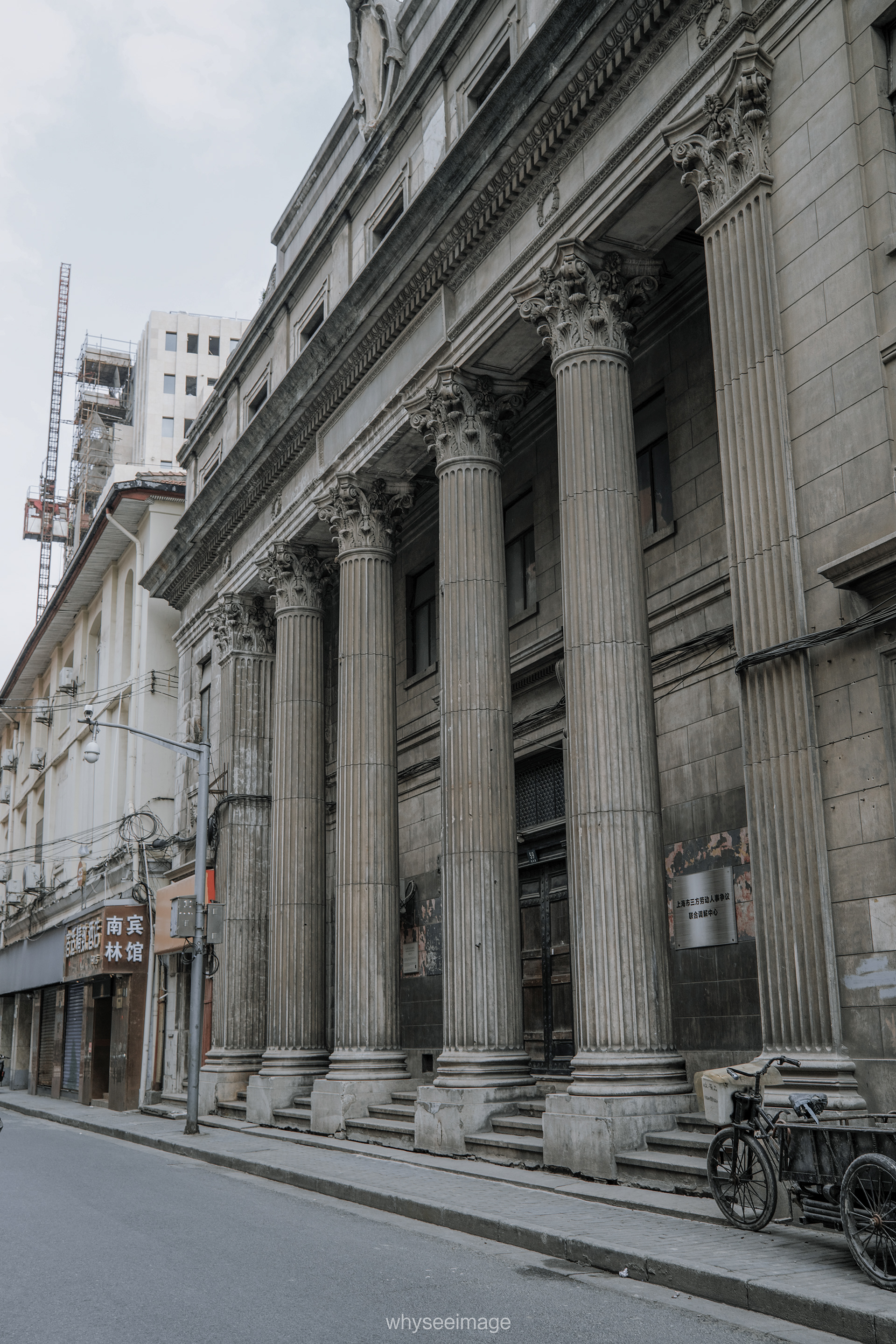 在被框选的画面之外 · 不如回到街头丨中国上海丨whyseeimage-24