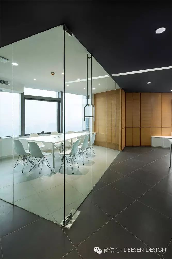 南京苏宁慧谷中心“无界”办公空间 | 不规则切割,化零为整-16