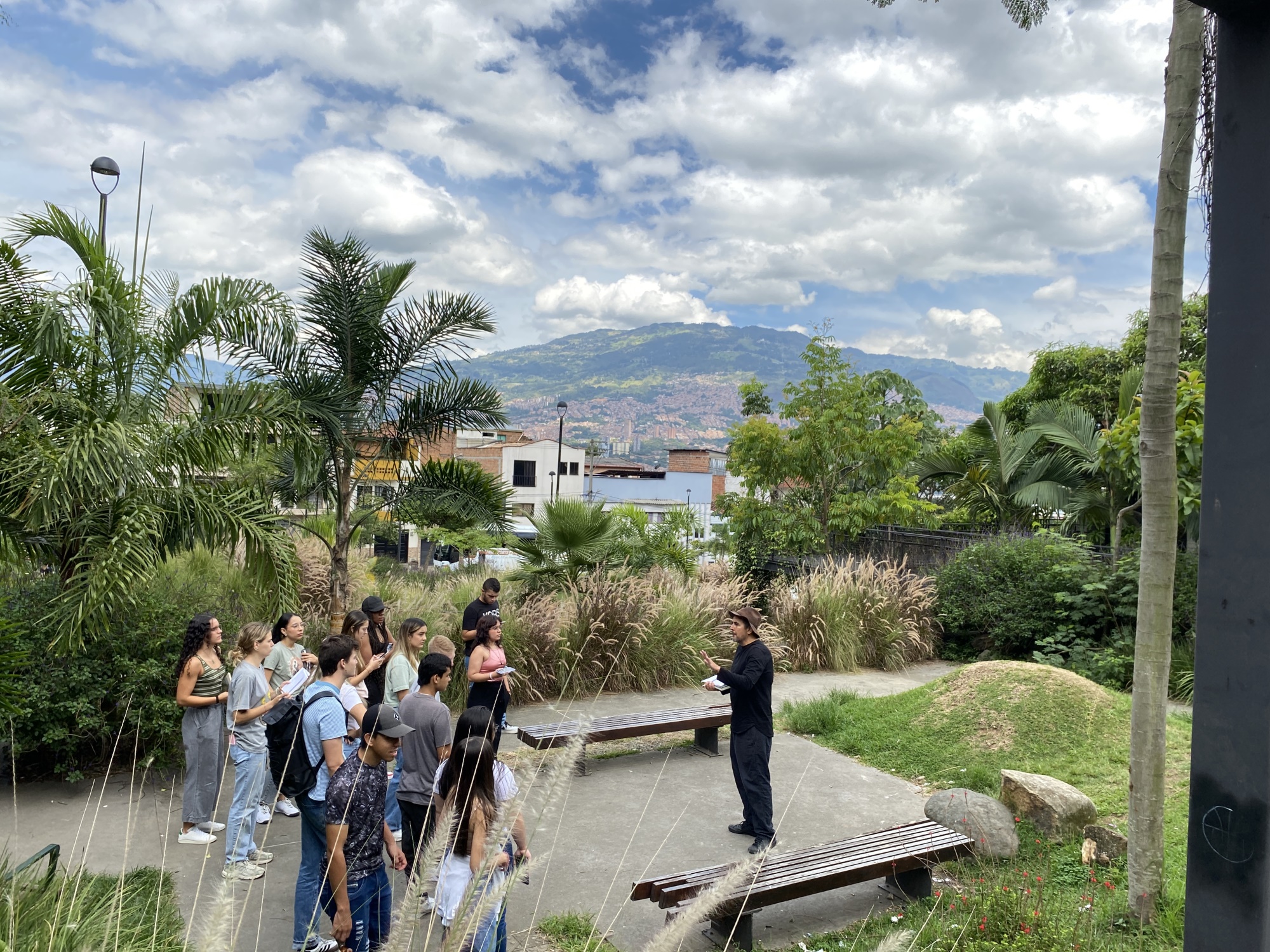 自然的生长花园PRADO PARK / Edgar Mazo-68