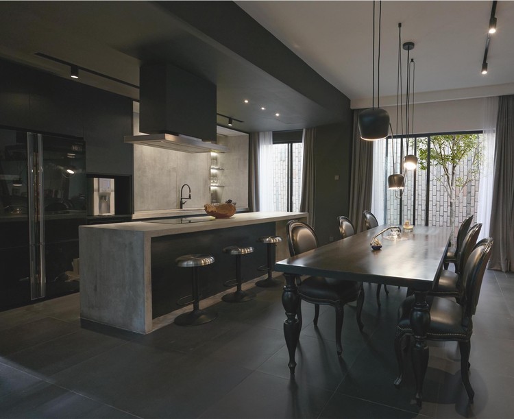 双人住宅中的流动空间与光影游戏-23