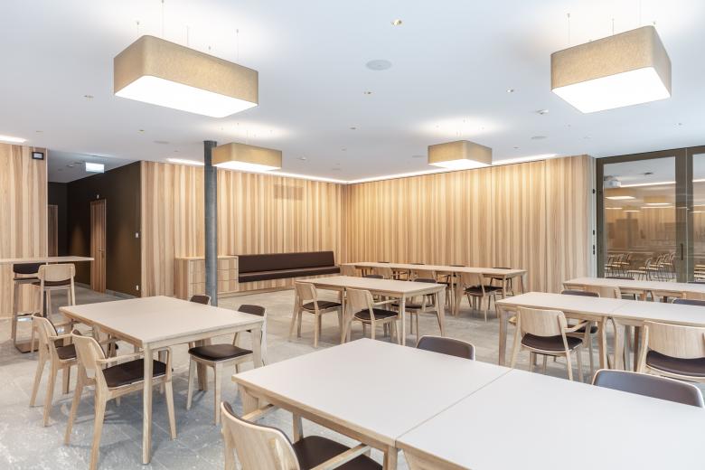 Pflegezentrum Luegeten 护理中心丨瑞士丨amrein giger architekten-9