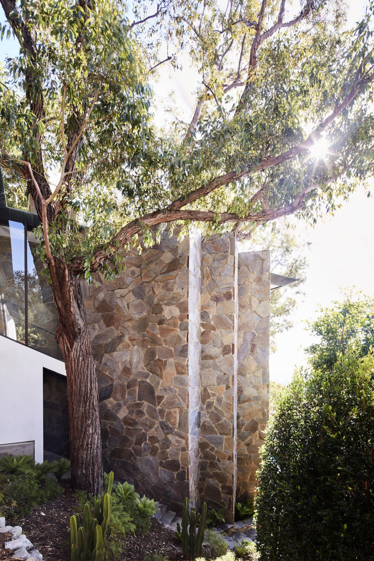 标志性的中世纪现代洛杉矶住宅丨John Lautner-13