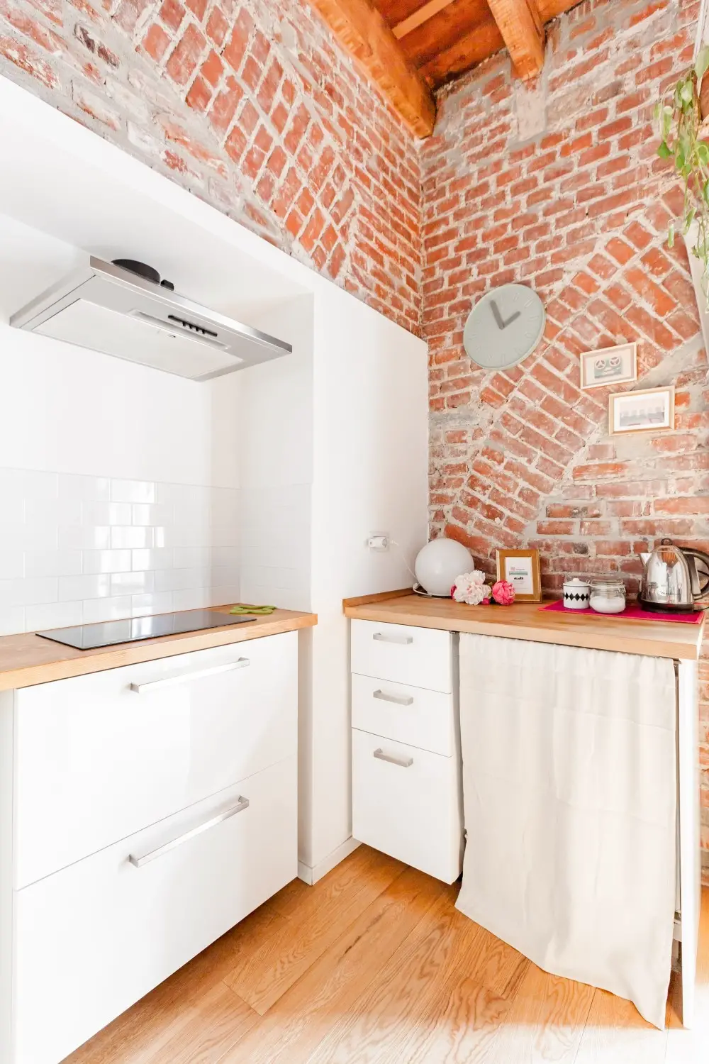 米兰时尚公寓的古砖旧梁魅力-6