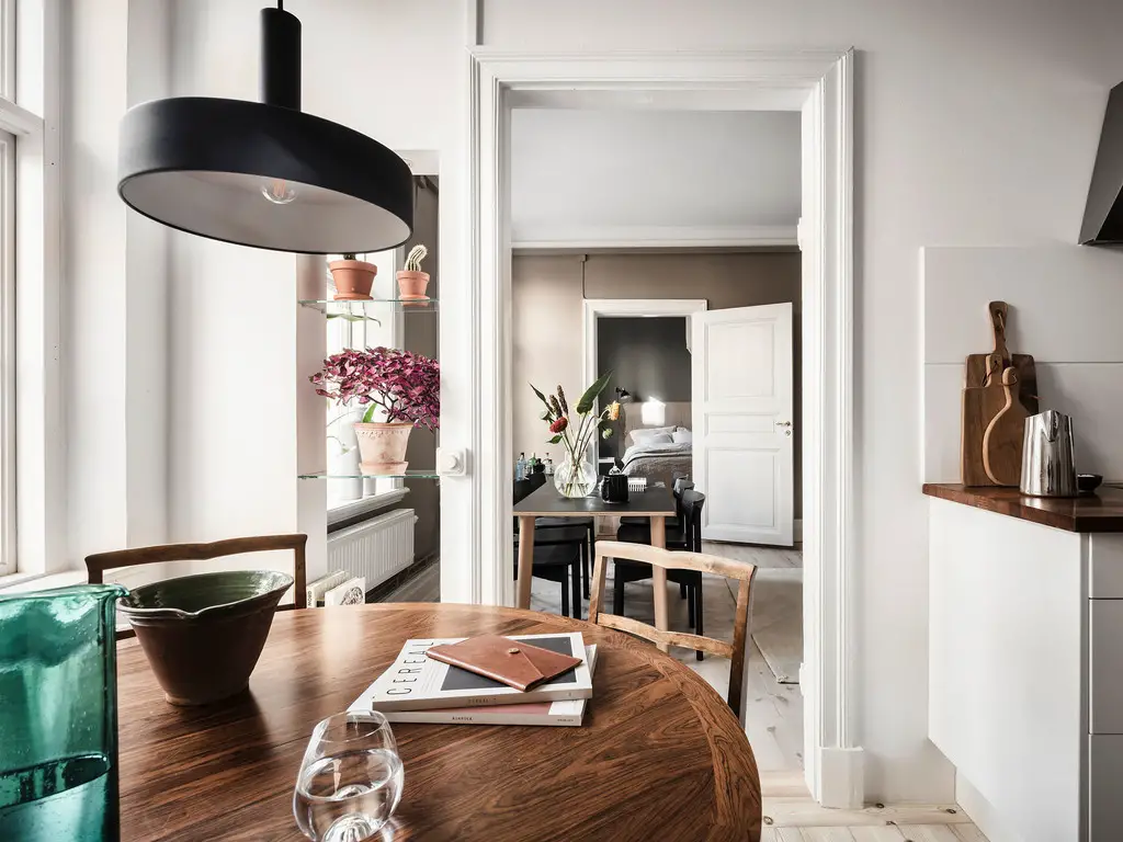 棕色调的瑞典风格公寓设计-14