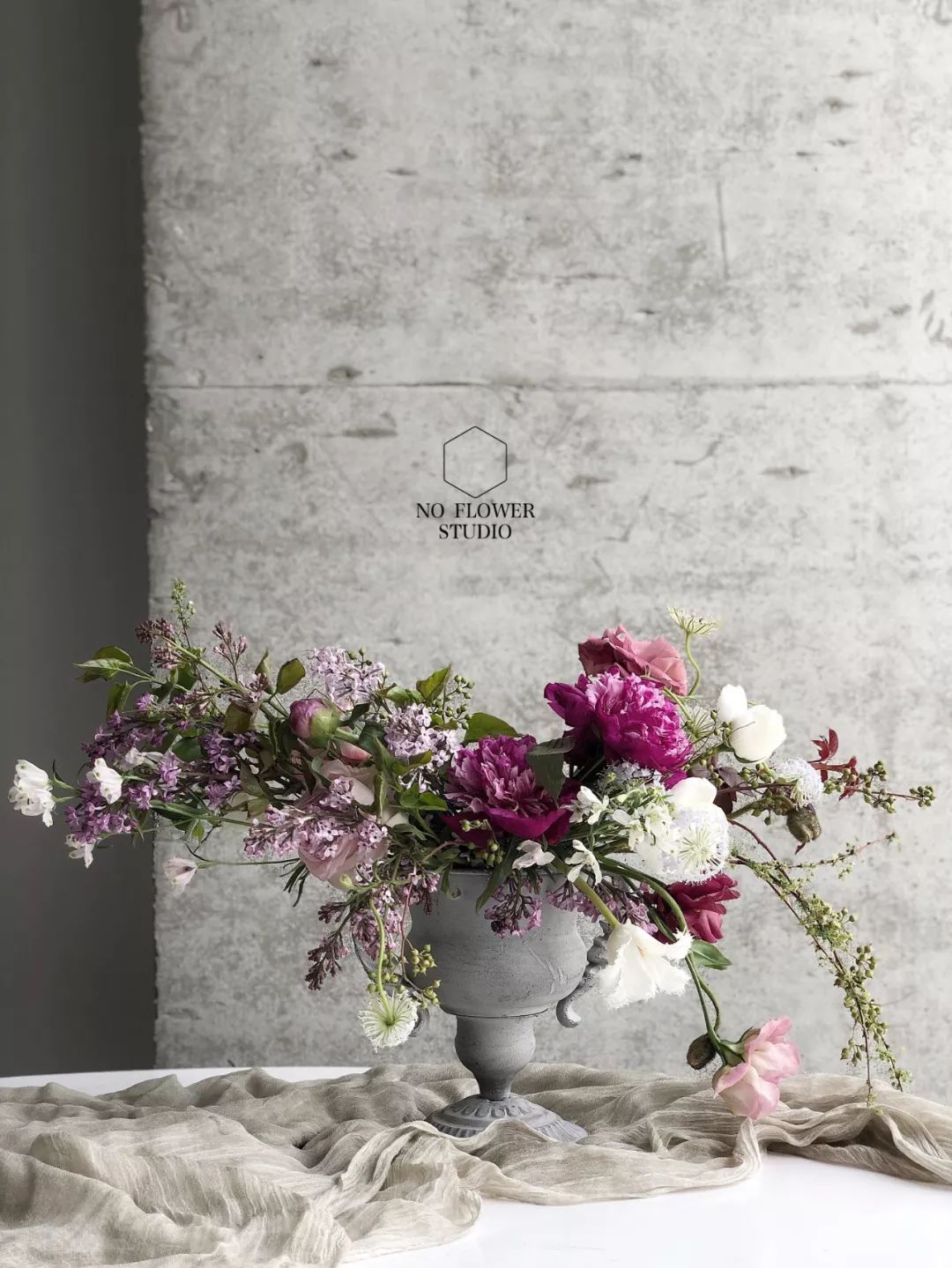 不羁花艺空间 | 混凝土与花的艺术结合-38