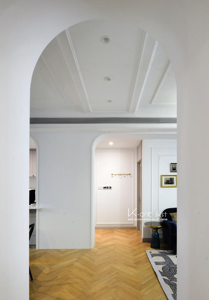 黄铜元素打造的雅致浪漫空间-9