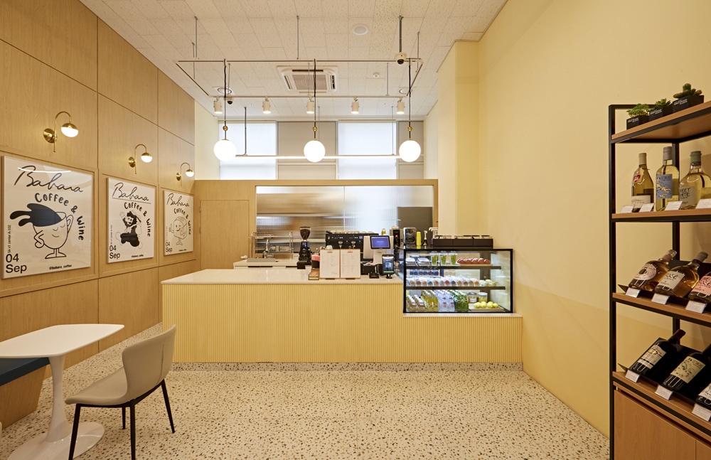 12 平小空间，打造多功能咖啡厅与酒吧的惊艳设计-7