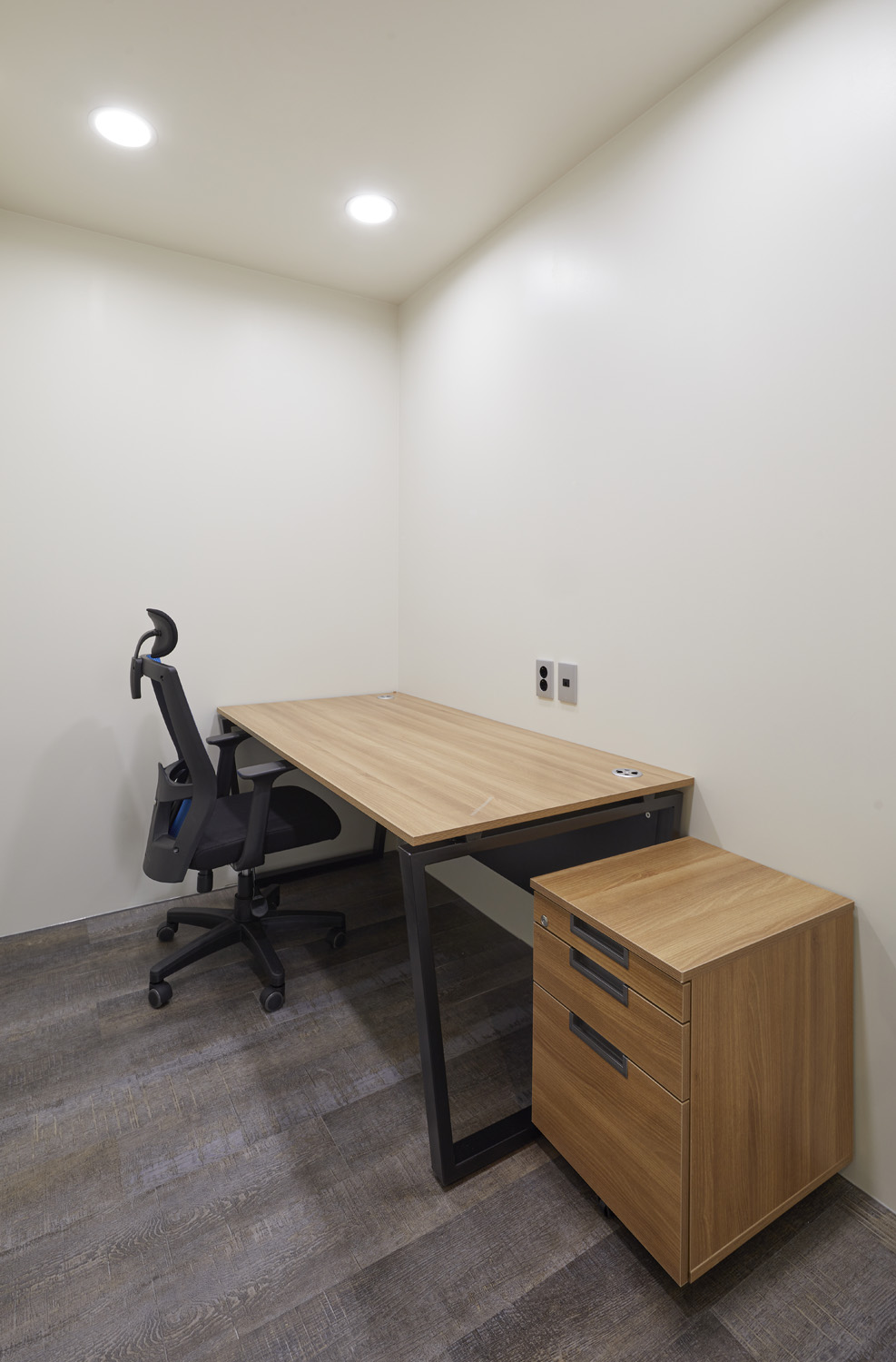 67 平现代简约共享办公空间设计-16