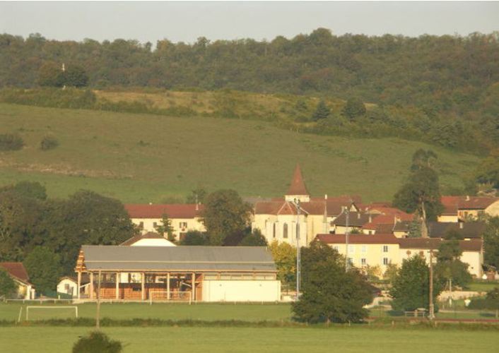 建设多功能社区大厅及市政广场和场地改造丨法国-0