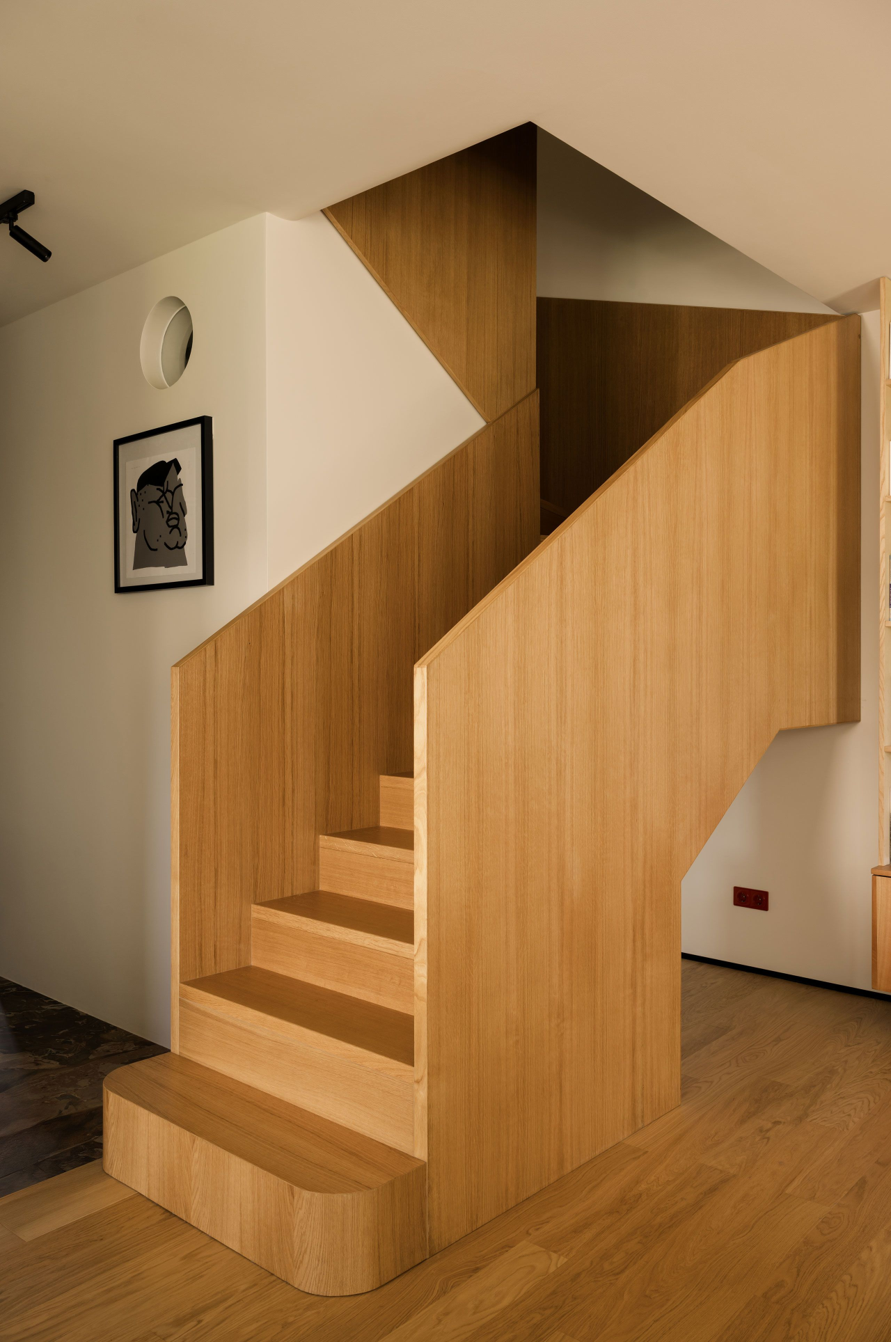 为好友设计的 Kraków 住宅改造丨波兰丨Mistovia Studio-32