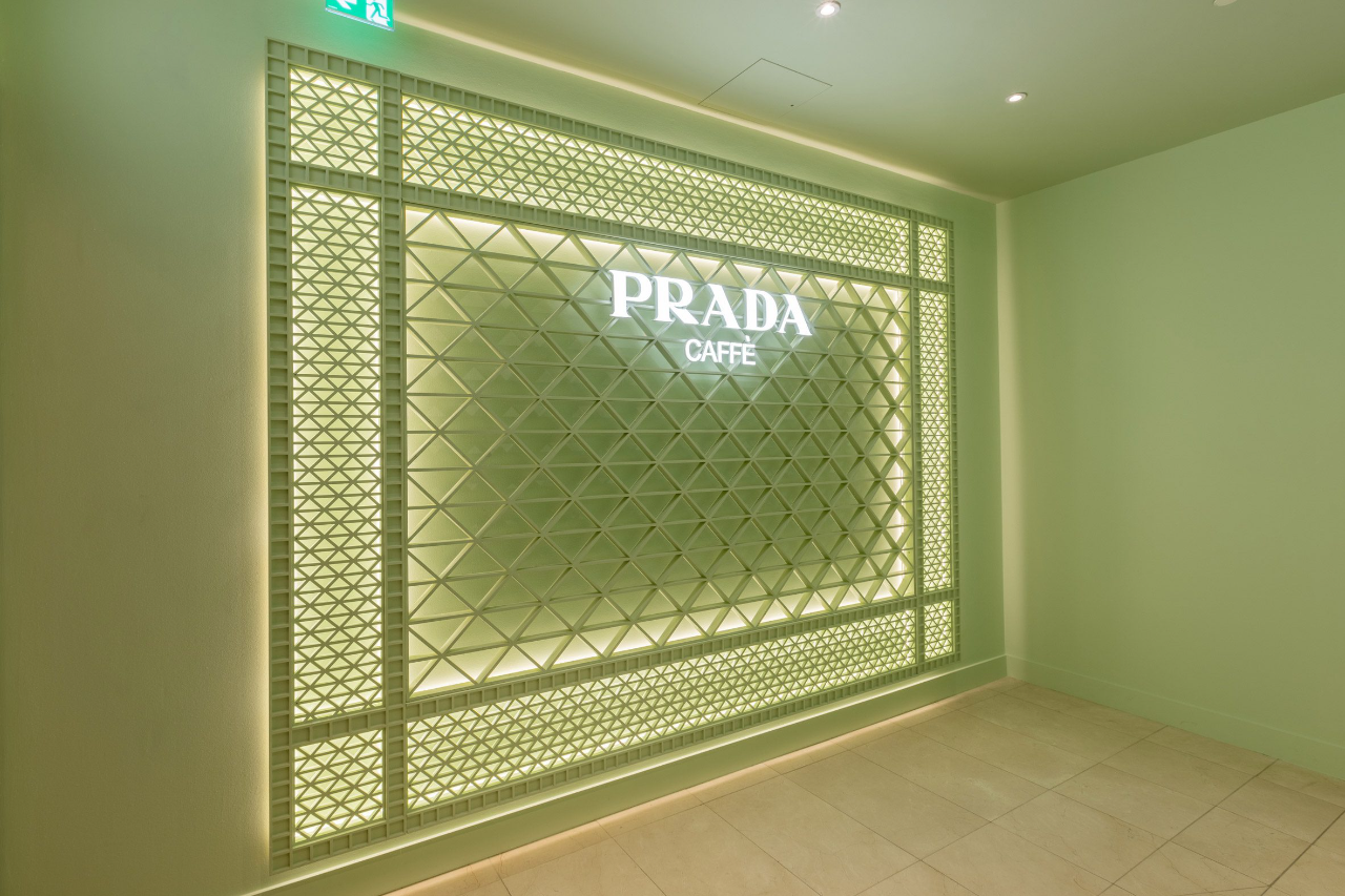 Prada Caffè 快闪咖啡店丨英国伦敦丨Roberto Baciocchi-62