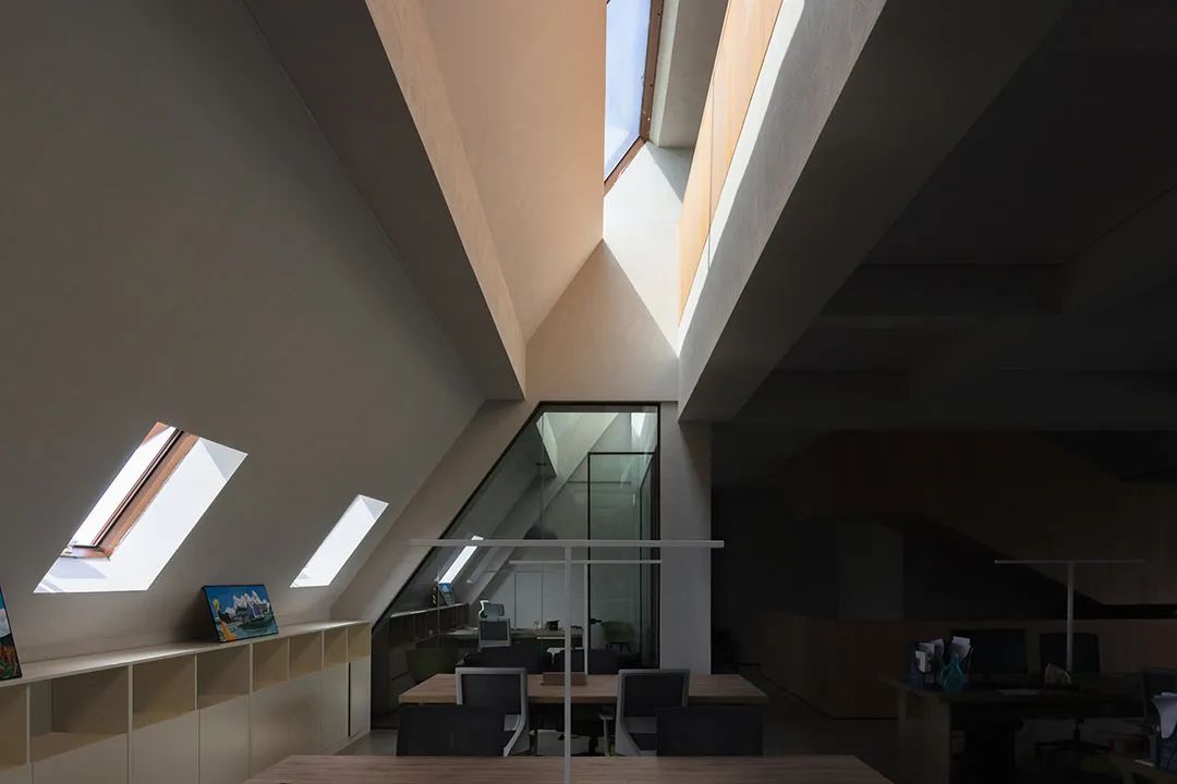 江小白乡村俱乐部 | 现代建筑与自然的共生-44