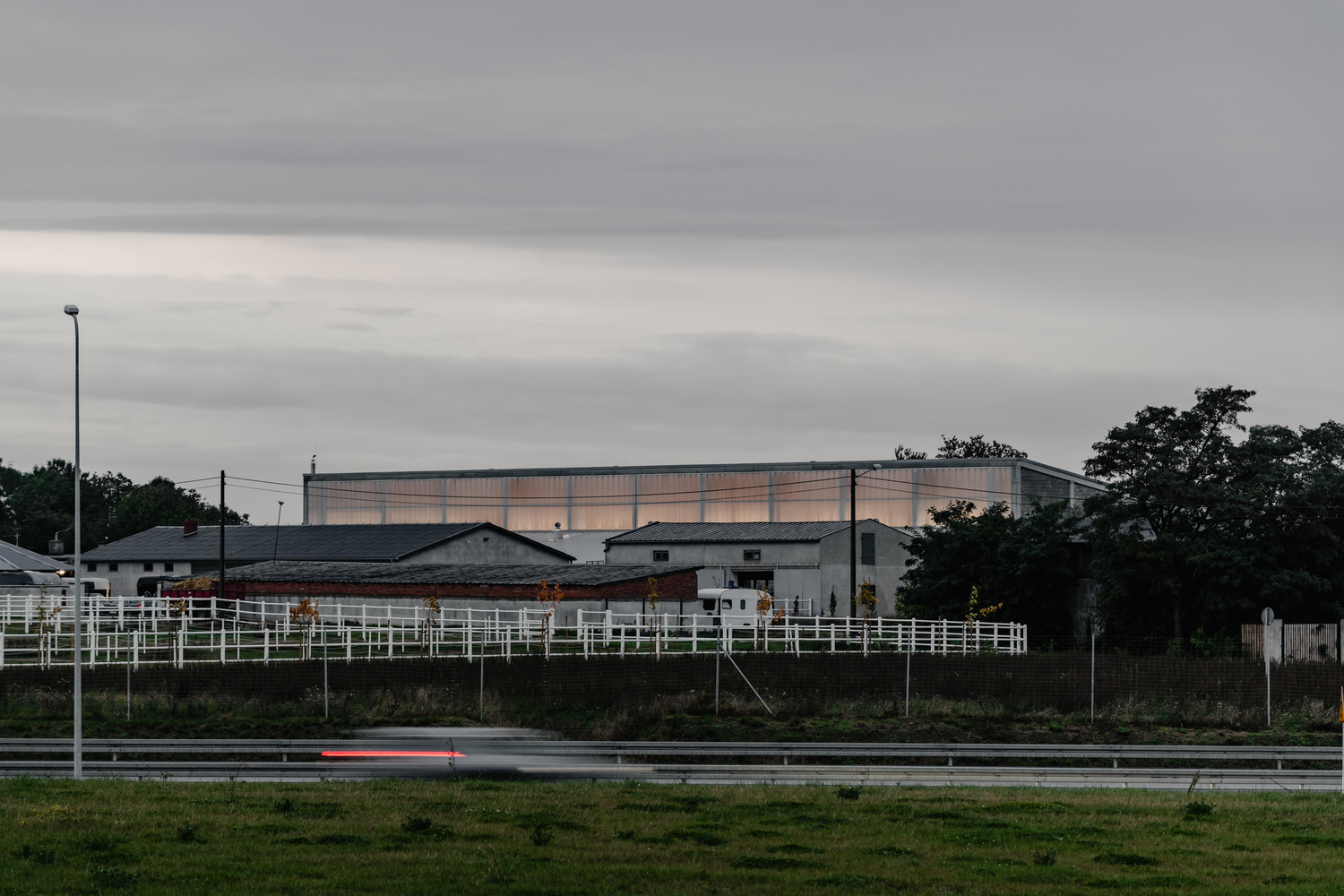 乡村马厩的现代诠释丨波兰丨KWK Promes-40