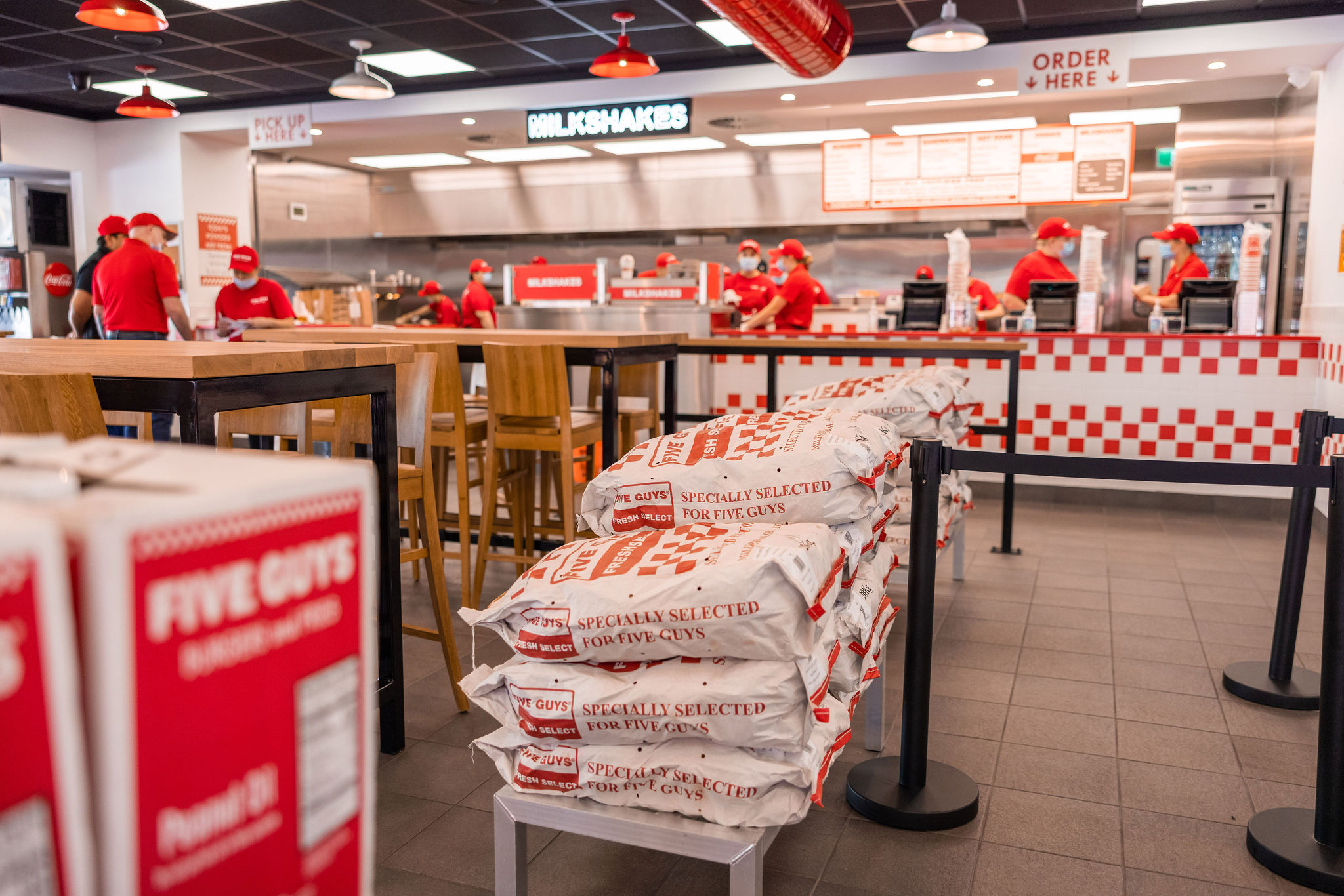 Five Guys· Penrith 快餐店设计丨澳大利亚新南威尔士丨Design Partnership Australia-23