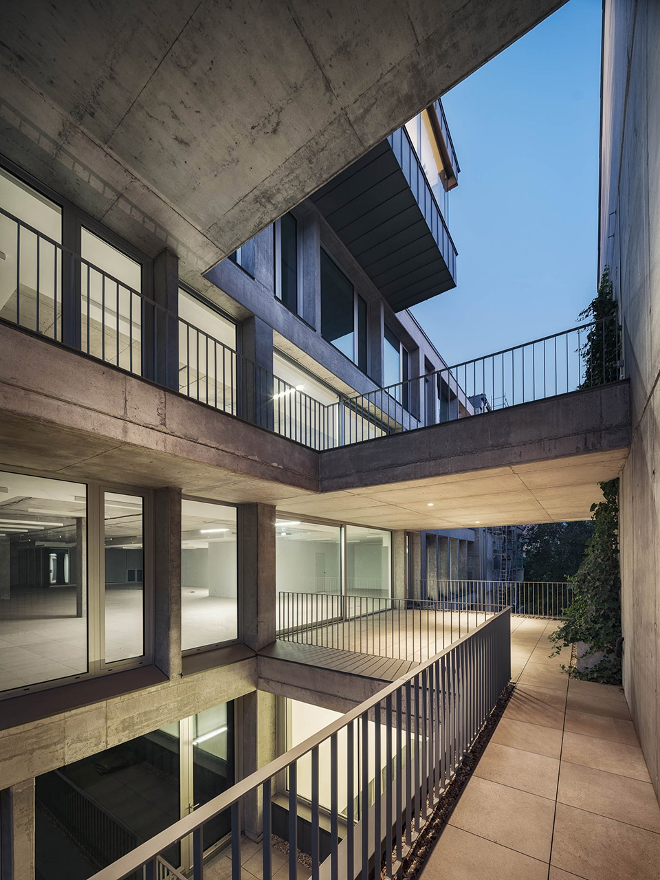 索非亚MIR办公楼丨保加利亚索非亚丨bureau XII-12