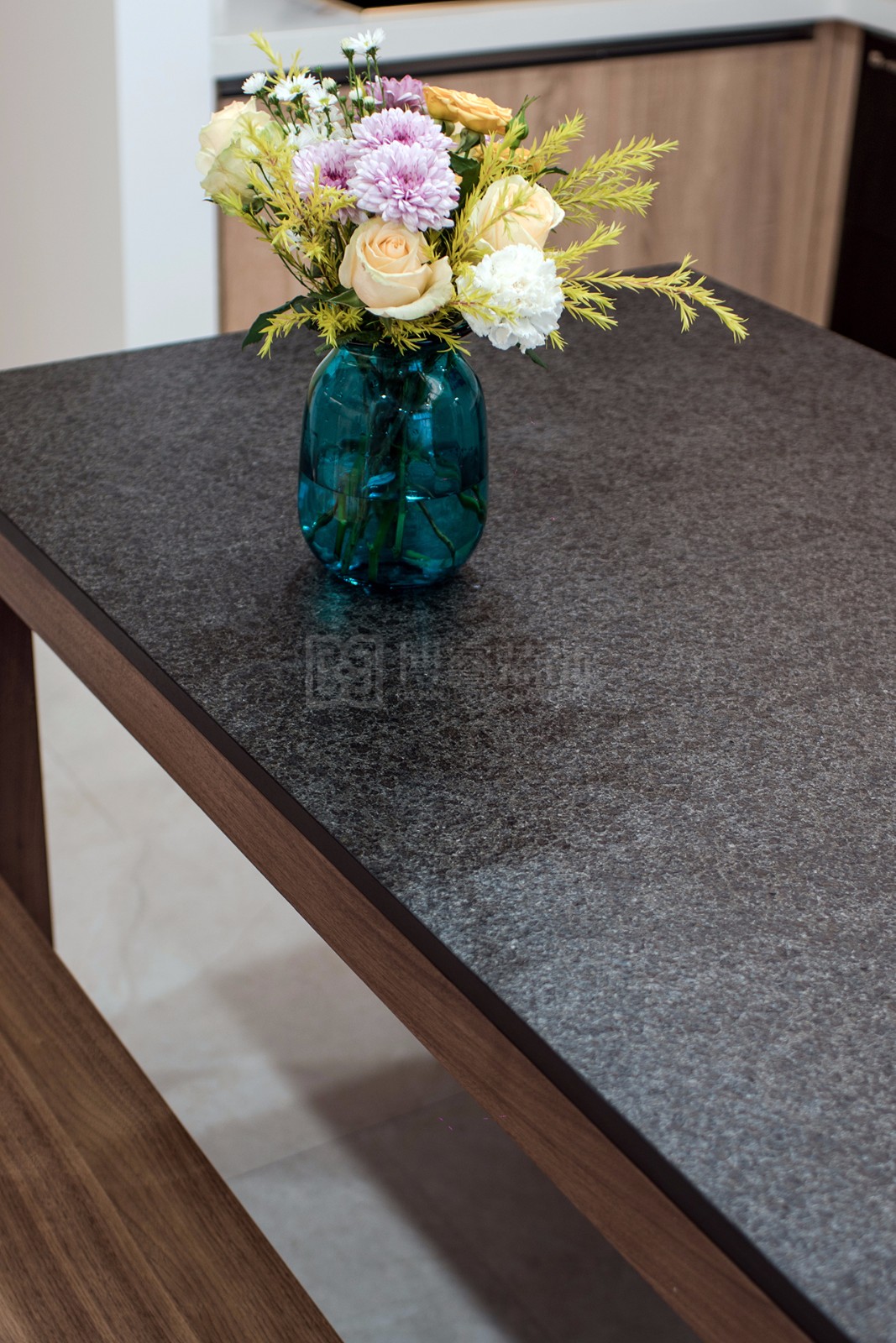 闹市中的“漫时光” · 广州珠江新城独特公寓设计-22