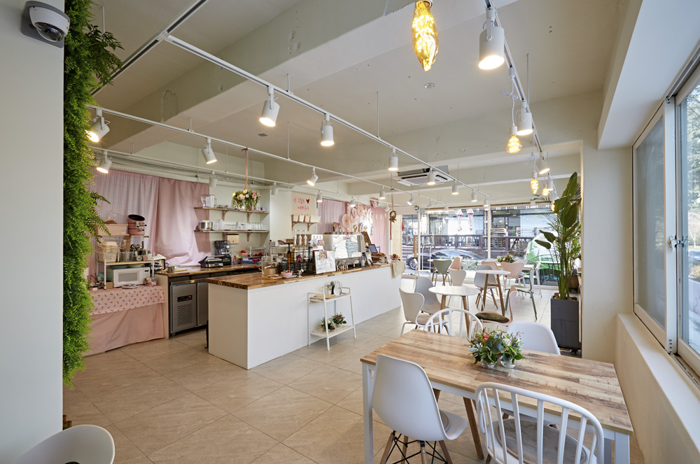 卡佩里奥 | 打造 25 平米精致咖啡厅的室内设计秘籍-10