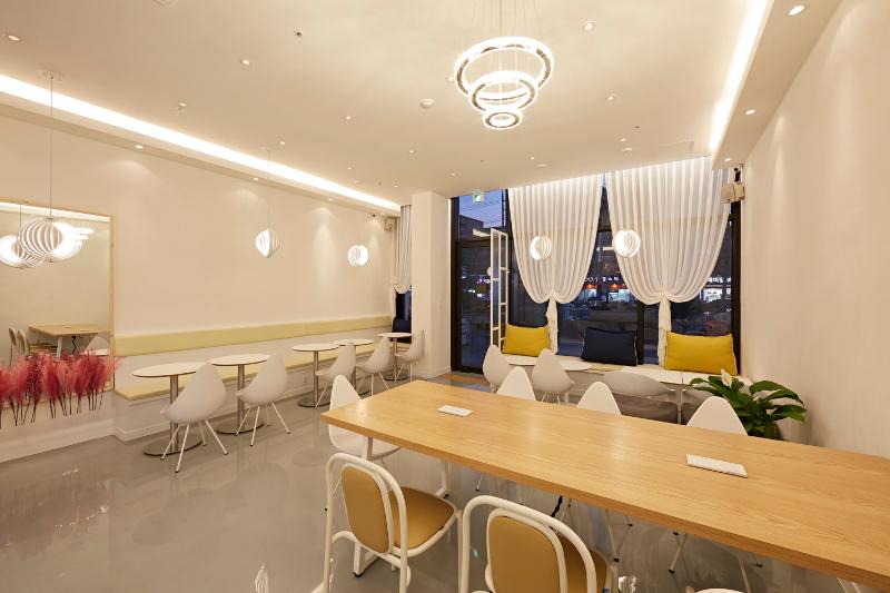 十五平米简约咖啡厅，点睛之笔的色彩设计-9