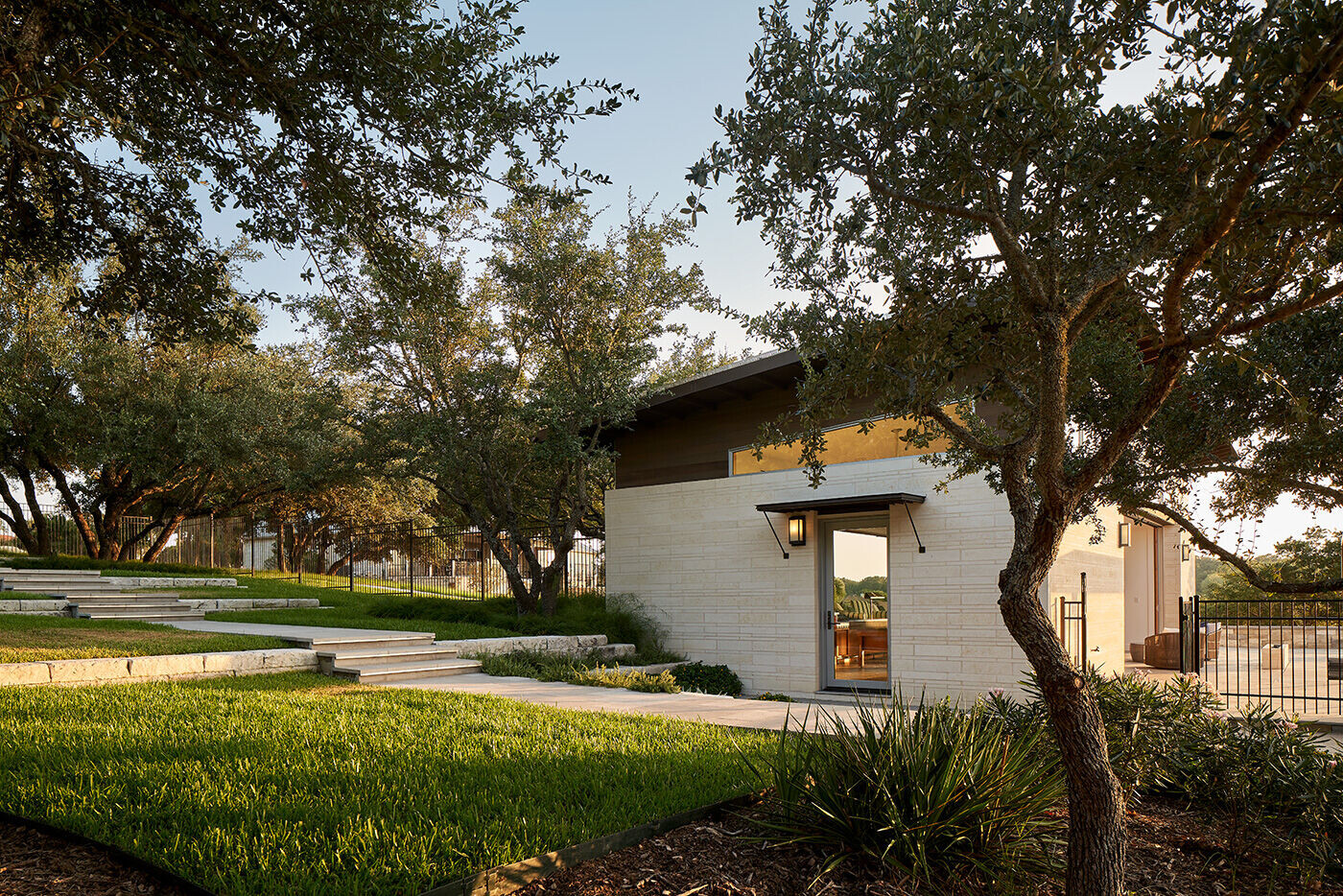 峡谷湖畔休闲小屋-12