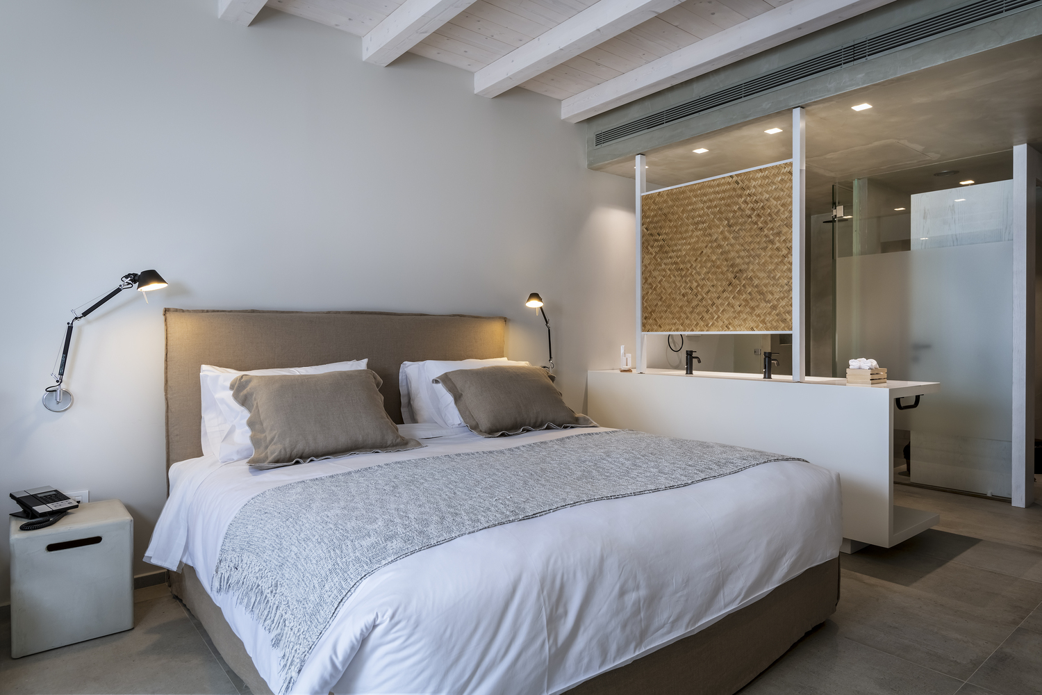 卡拉维亚海滩初级套房餐厅-55